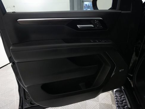 Used 2026 Chevrolet Tahoe Z71 w/ Comfort Package image 18