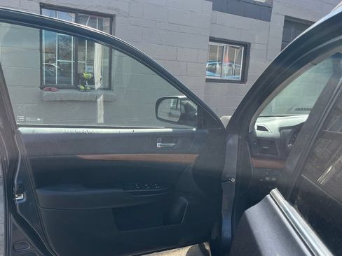 Used 2014 Subaru Outback 2.5i Limited AWD/4WD image 10