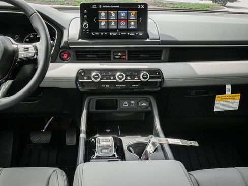 Used 2025 Honda Pilot EX-L image 28