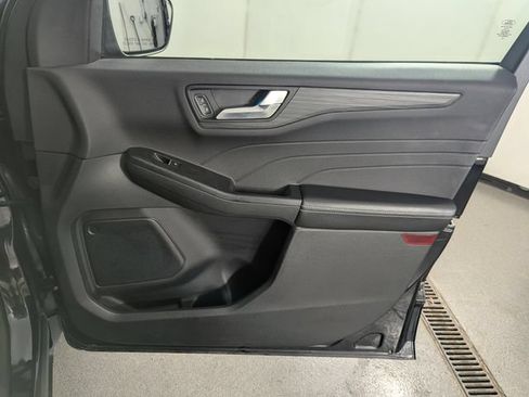 Used 2023 Ford Escape Platinum AWD/4WD image 23