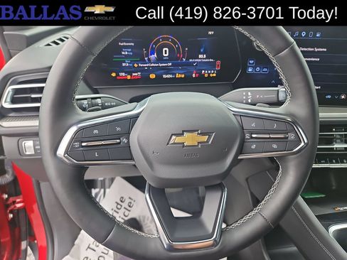 Used 2024 Chevrolet Traverse LT w/ Trailering Package AWD/4WD image 13