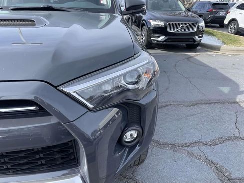 Used 2024 Toyota 4Runner TRD Off-Road Premium image 14