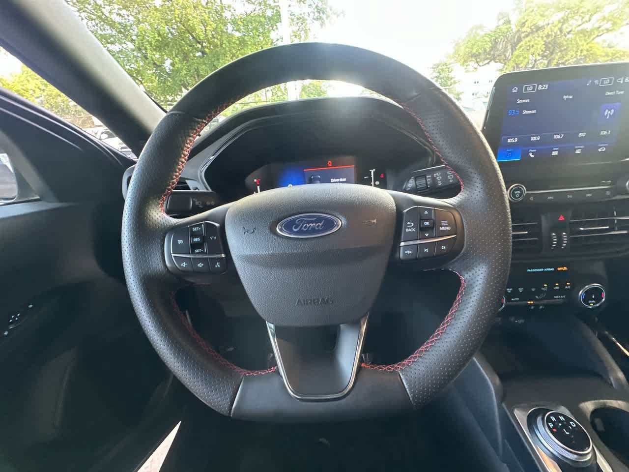 Used 2025 Ford Escape ST-Line AWD/4WD image 15