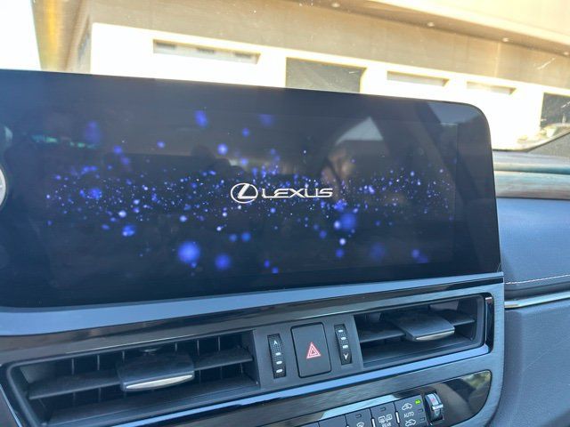 Used 2023 Lexus ES 300h w/ Premium Package FWD image 8