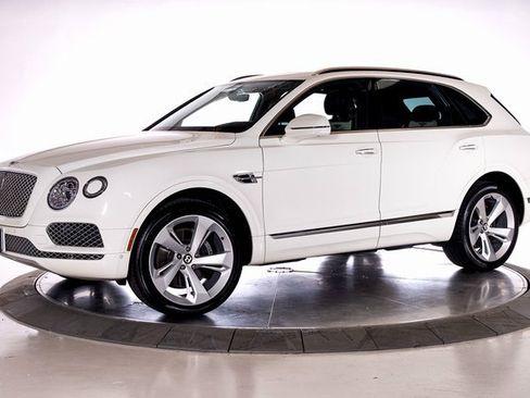 Used 2019 Bentley Bentayga image 1
