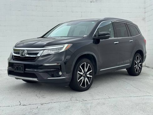 Used 2022 Honda Pilot Touring image 11
