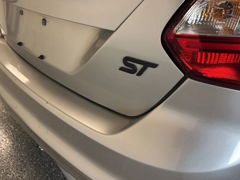 Used 2013 Ford Focus ST FWD image 47