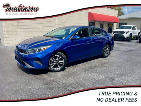 Used 2022 Kia Forte LXS w/ LXS Technology Package FWD image 1