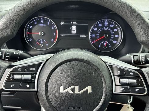 Used 2024 Kia Forte LXS FWD image 25