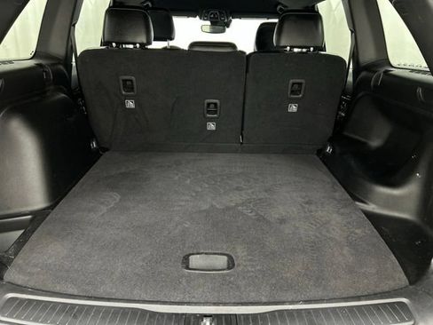 Used 2023 Jeep Grand Cherokee Altitude AWD/4WD image 31
