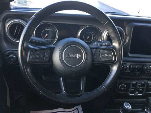 Used 2022 Jeep Wrangler Unlimited Sport AWD/4WD image 16