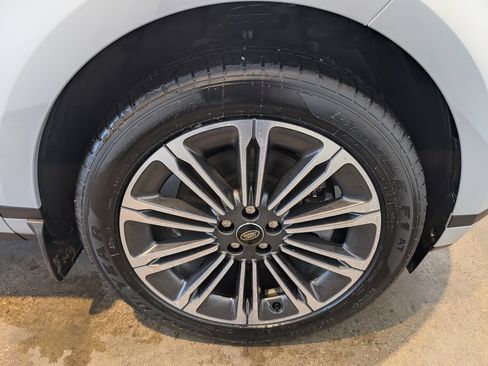 Used 2025 Land Rover Range Rover Evoque S image 7