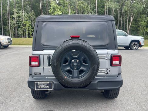 Used 2021 Jeep Wrangler Sport AWD/4WD image 6