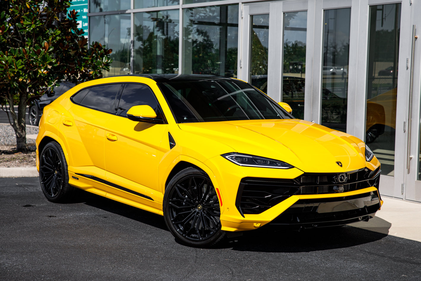 Used 2025 Lamborghini Urus S AWD/4WD image 27