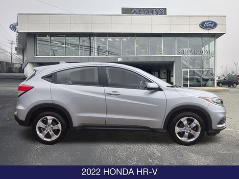 Used 2022 Honda HR-V LX image 9