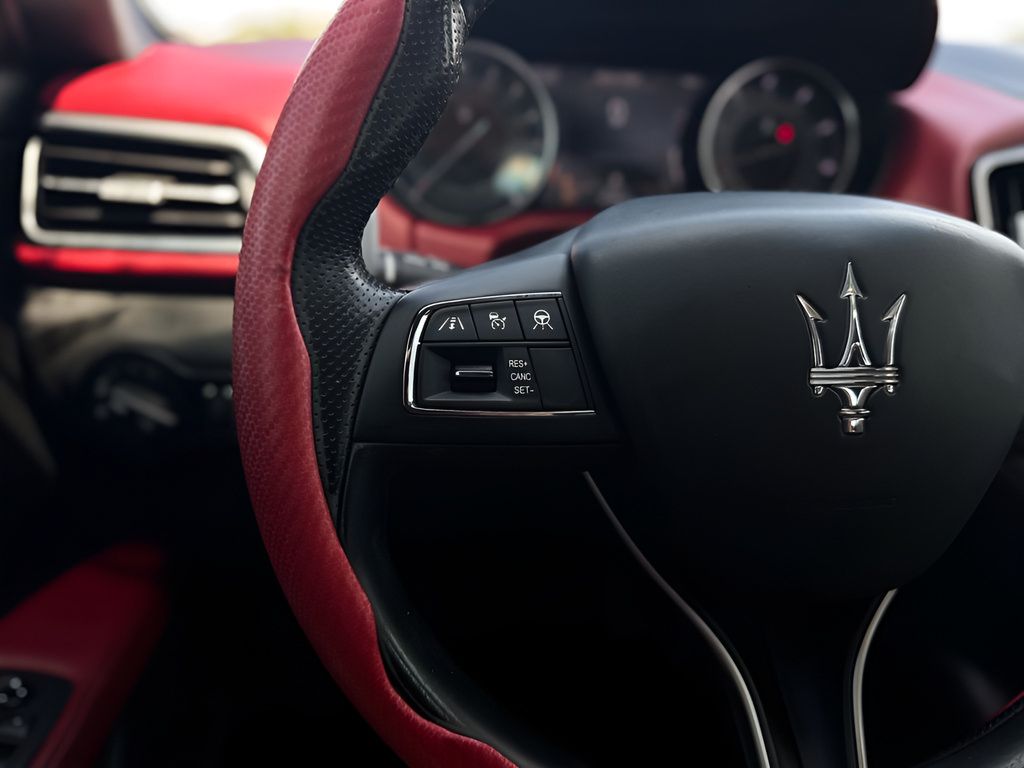 Used 2022 Maserati Ghibli Modena Q4 AWD/4WD image 14