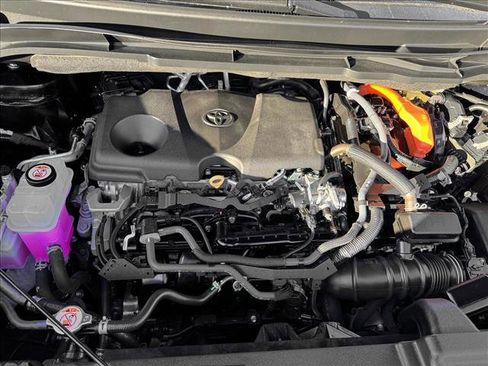 Used 2025 Toyota Sienna Platinum image 22