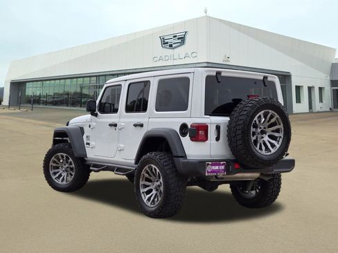 Used 2024 Jeep Wrangler Unlimited Sport AWD/4WD image 4