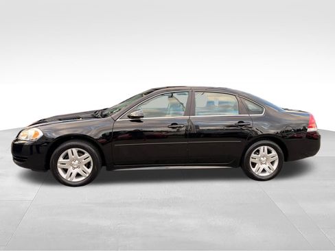 Used 2016 Chevrolet Impala LT FWD image 6