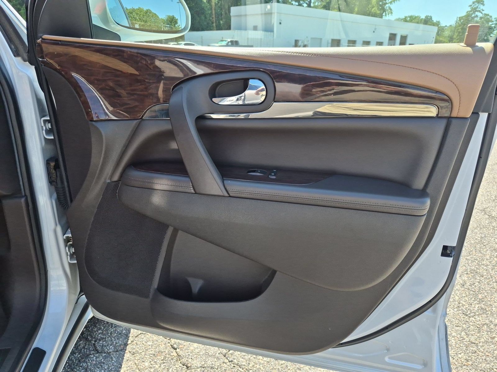 Used 2016 Buick Enclave Leather FWD image 26
