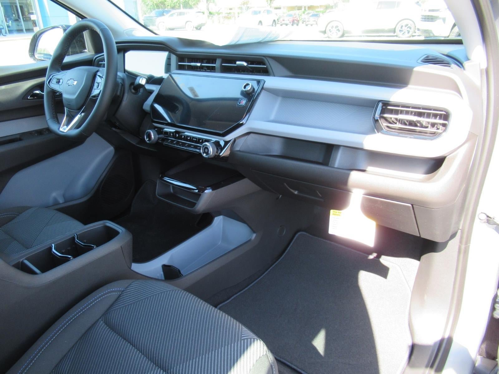 New 2027 Chevrolet Bolt LT w/ Comfort Package FWD image 11