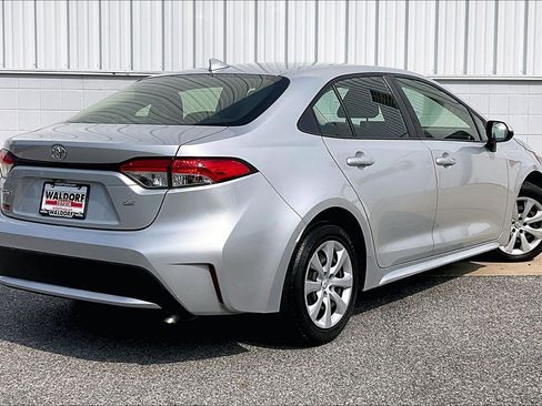Used 2022 Toyota Corolla LE FWD image 17