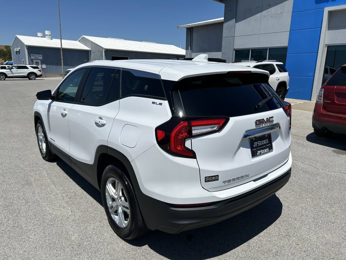 Used 2023 GMC Terrain SLE FWD image 5