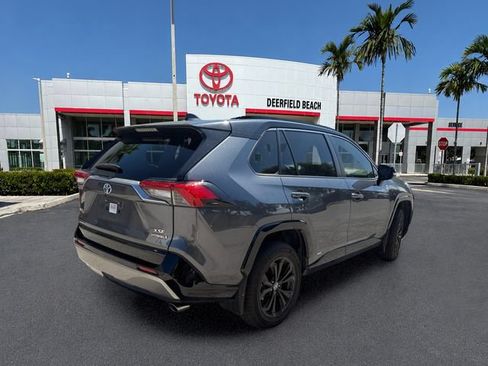 Used 2024 Toyota RAV4 XSE AWD/4WD image 9