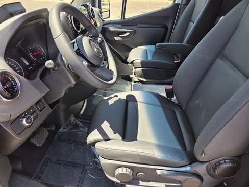 New 2026 Mercedes-Benz Sprinter 2500 image 11