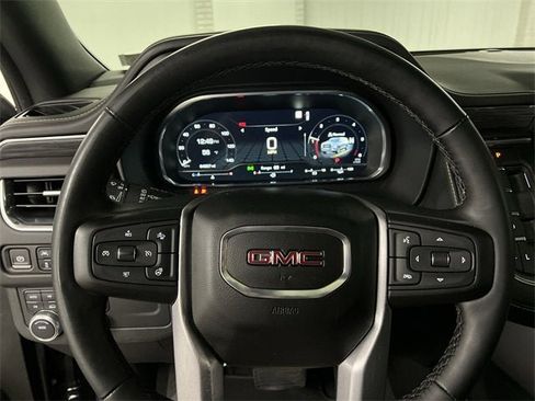 Certified 2023 GMC Yukon SLT w/ SLT Luxury Package image 11