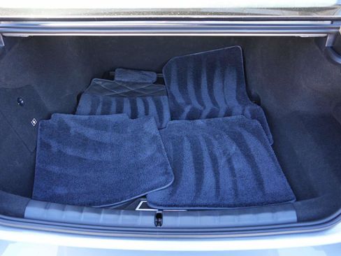 Certified 2024 BMW i7 M70 image 8