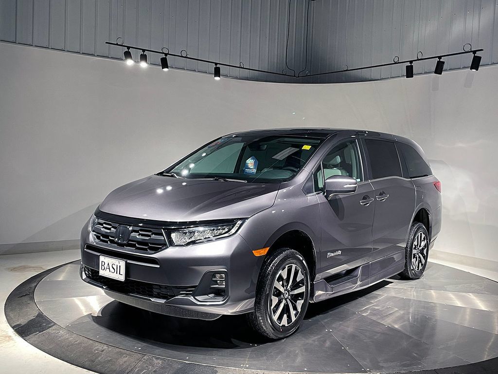 Used 2026 Honda Odyssey EX-L image 3