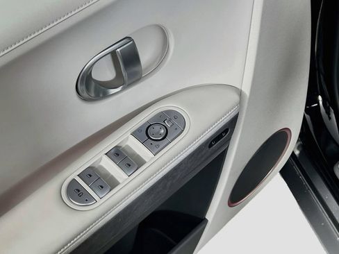 Certified 2024 Hyundai Ioniq 5 Limited AWD/4WD image 17