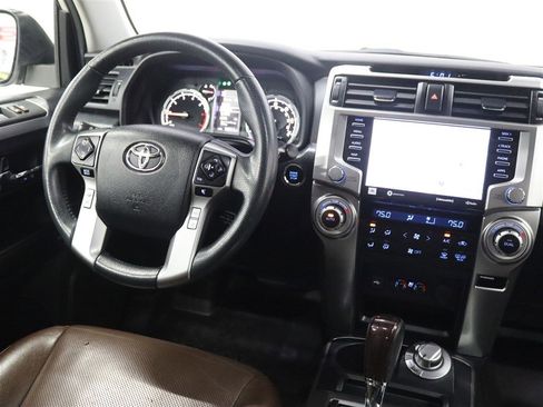 Used 2022 Toyota 4Runner Limited AWD/4WD image 26