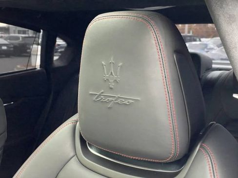 Used 2022 Maserati Quattroporte Trofeo image 4