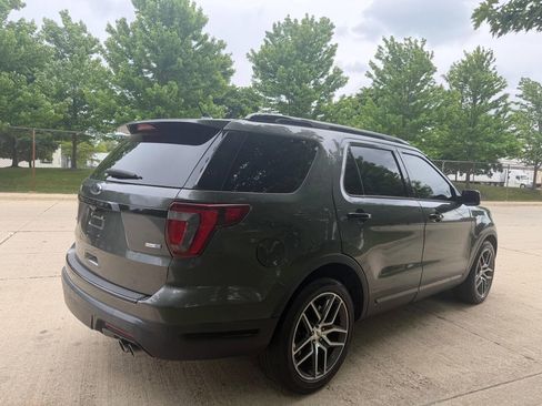 Used 2018 Ford Explorer Sport w/ Equipment Group 401A AWD/4WD image 5