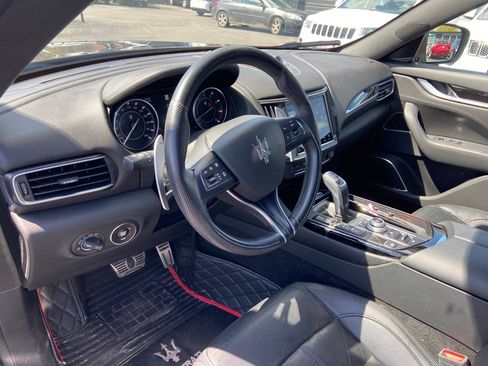 Used 2021 Maserati Levante GranSport image 12