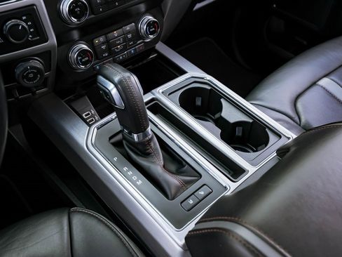 Used 2019 Ford F150 Platinum w/ Equipment Group 701A Luxury image 10