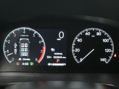 Used 2025 Honda Pilot TrailSport image 14