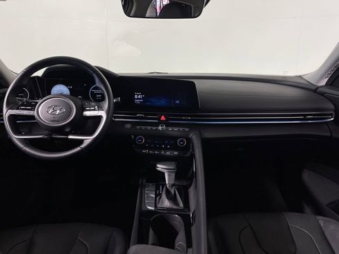 Certified 2023 Hyundai Elantra Limited image 14