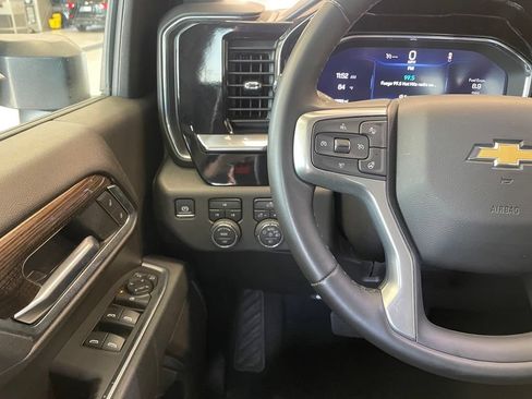 Used 2025 Chevrolet Silverado 2500 LT w/ Convenience Package AWD/4WD image 17