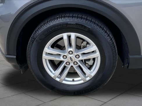 Used 2023 Ford Explorer XLT RWD image 11