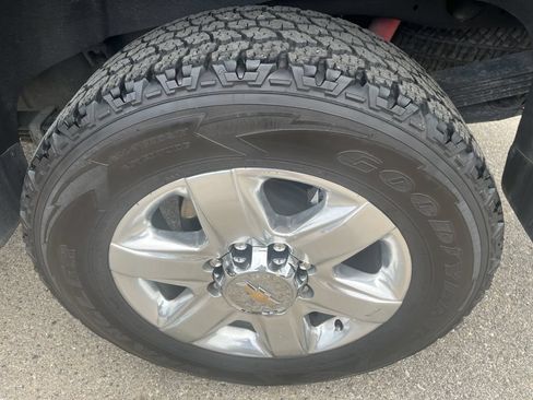 Used 2022 Chevrolet Silverado 2500 LTZ w/ LTZ Plus Package AWD/4WD image 16