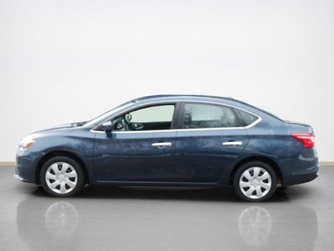 Used 2017 Nissan Sentra SV image 6