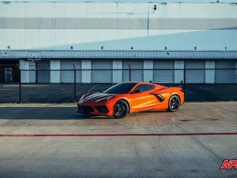 Used 2020 Chevrolet Corvette Stingray Premium Cpe w/ 3LT Preferred Equipment Group image 17