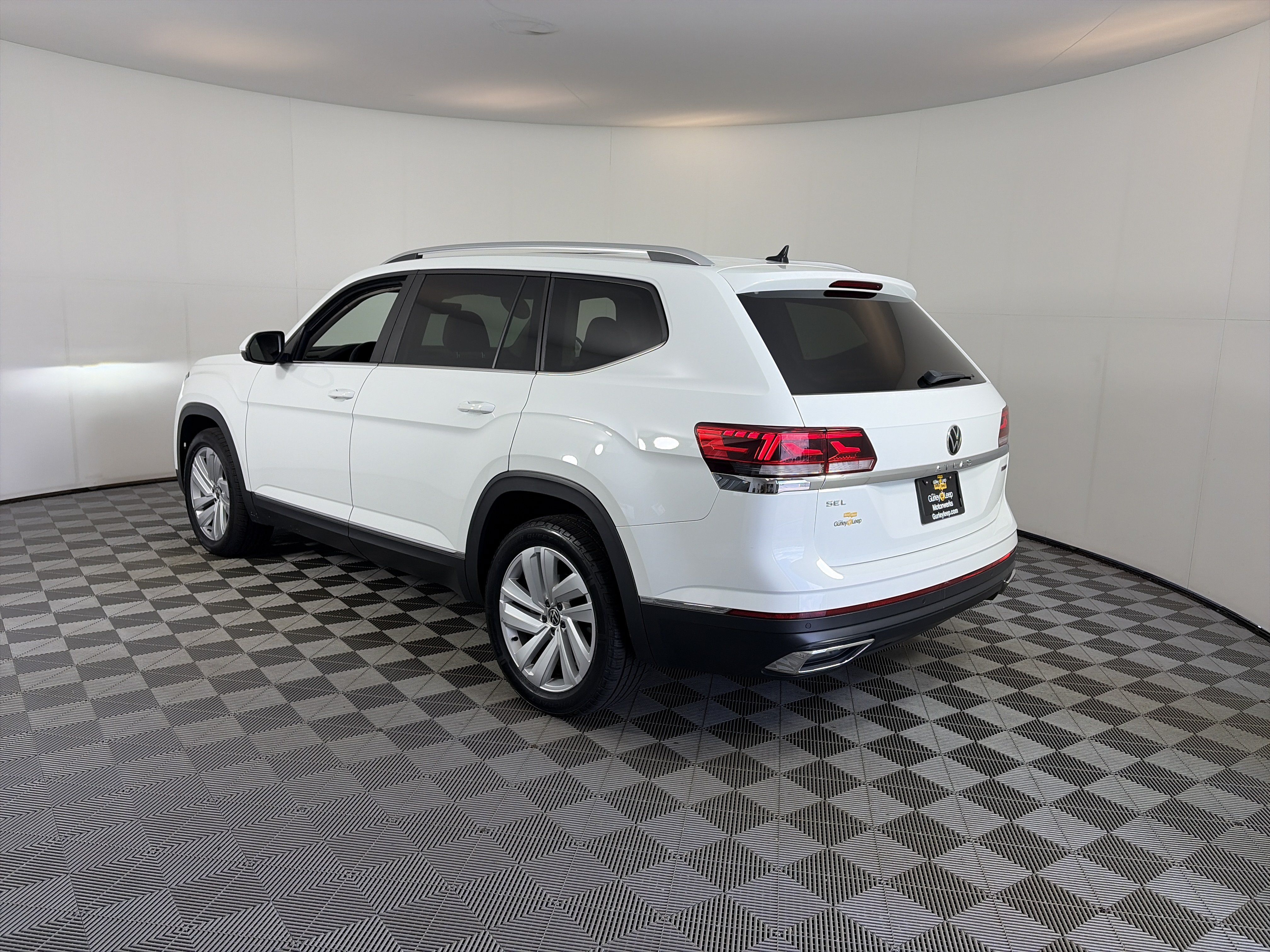 Used 2021 Volkswagen Atlas SEL AWD/4WD image 9