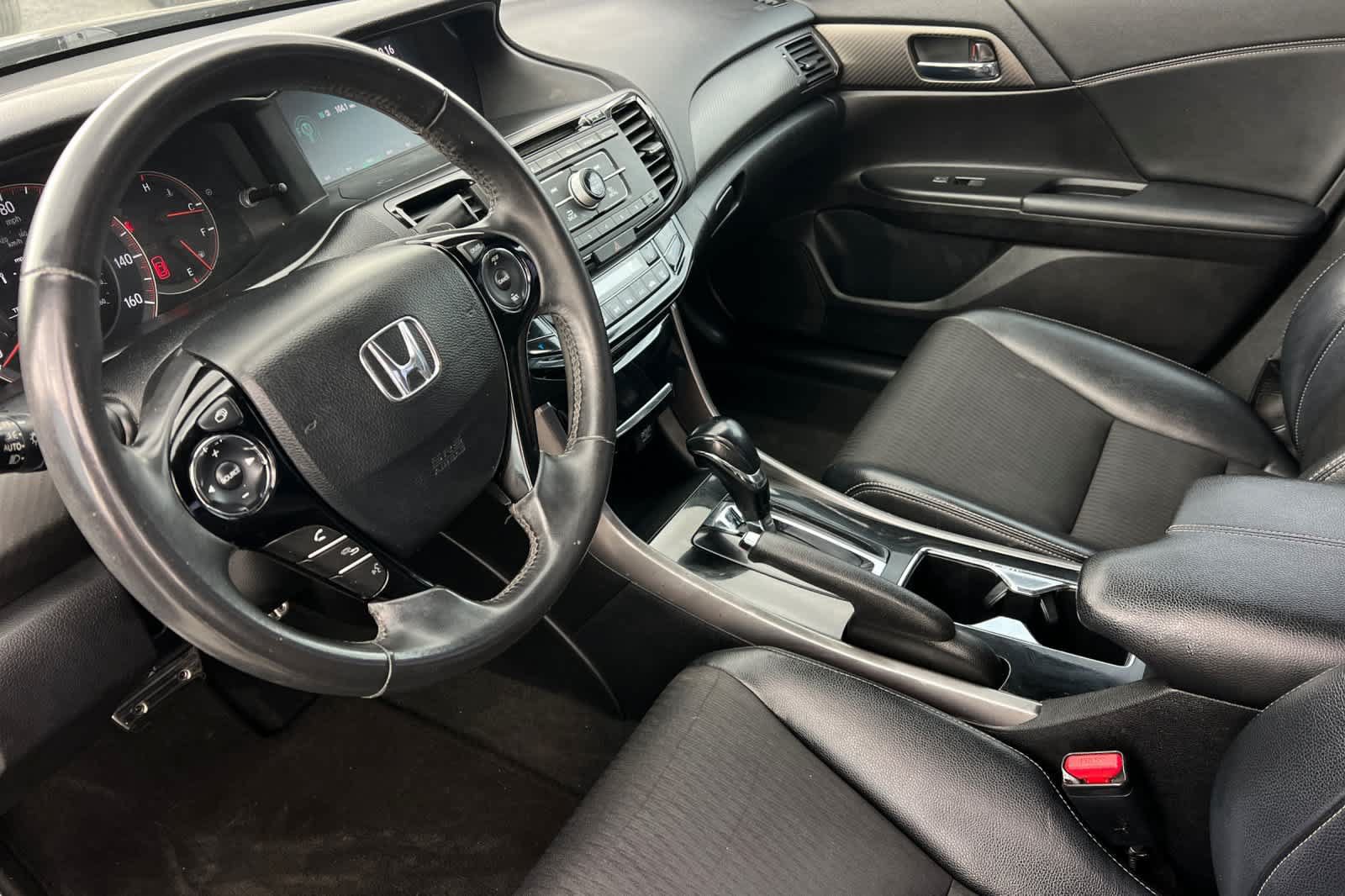 Used 2016 Honda Accord Sport image 13