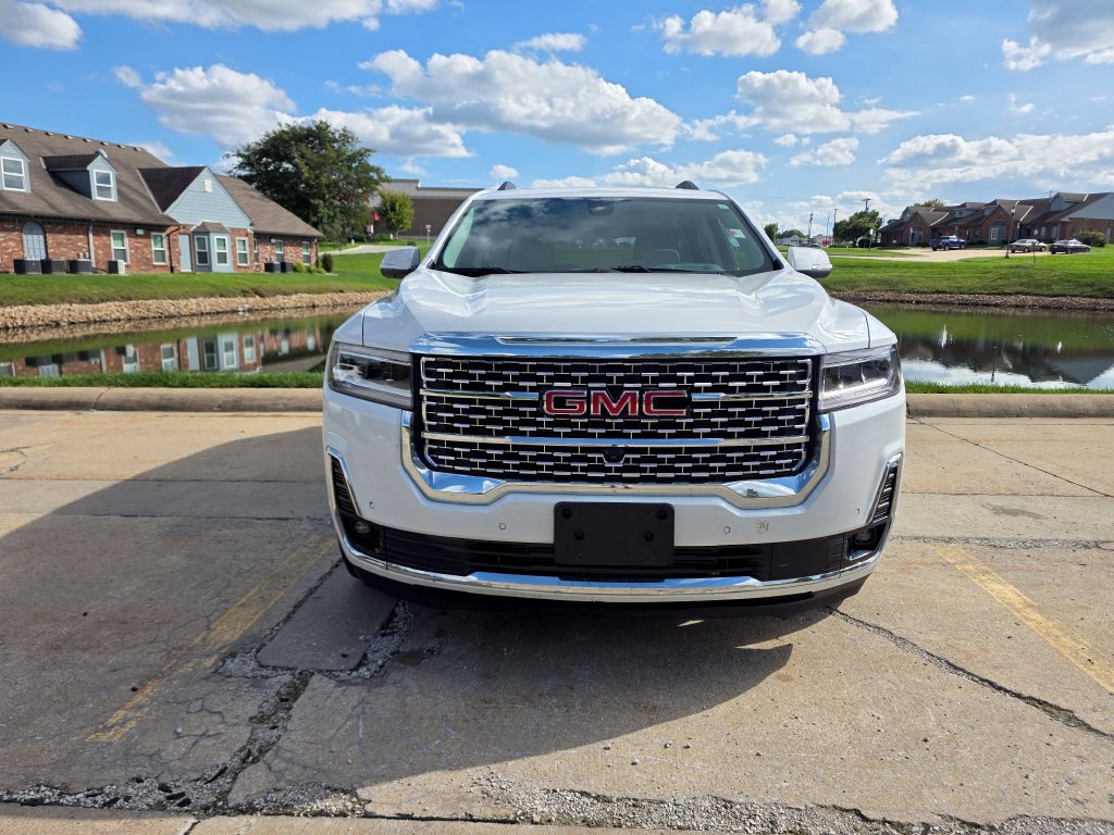 Used 2021 GMC Acadia Denali w/ Denali Ultimate Package AWD/4WD image 2