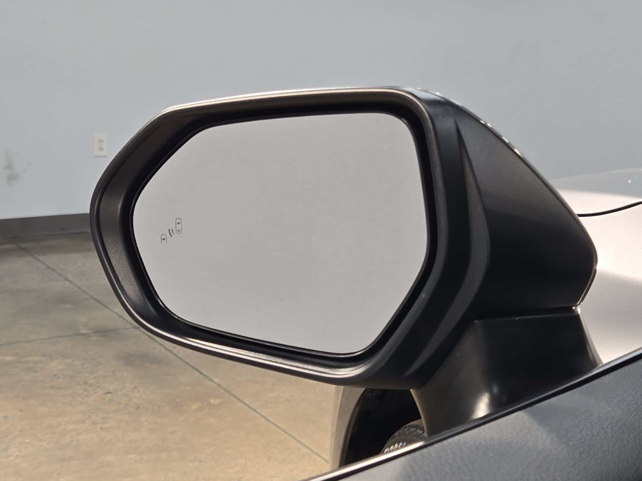 Used 2025 Toyota Camry XSE FWD image 22