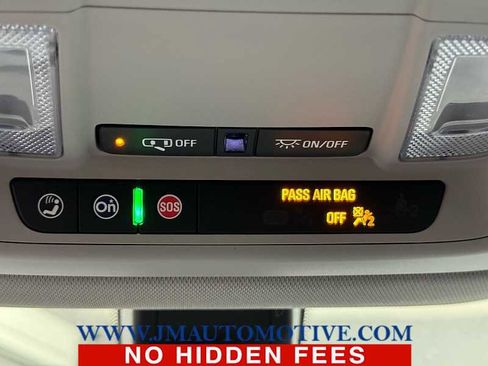 Used 2021 Buick Enclave Essence image 37